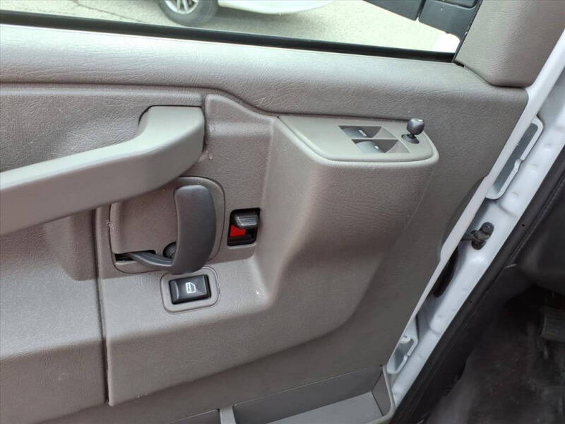 2024 Chevrolet Express 2500