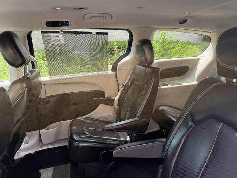 2020 Chrysler Voyager LXi