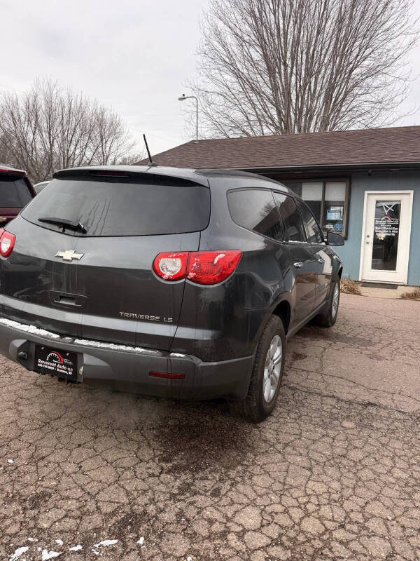 2011 Chevrolet Traverse LS