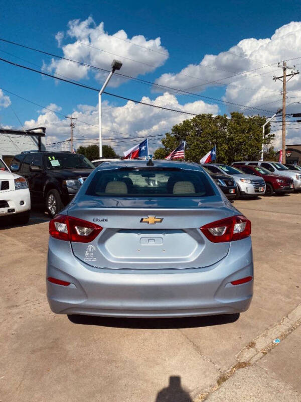 2017 Chevrolet Cruze LS Auto