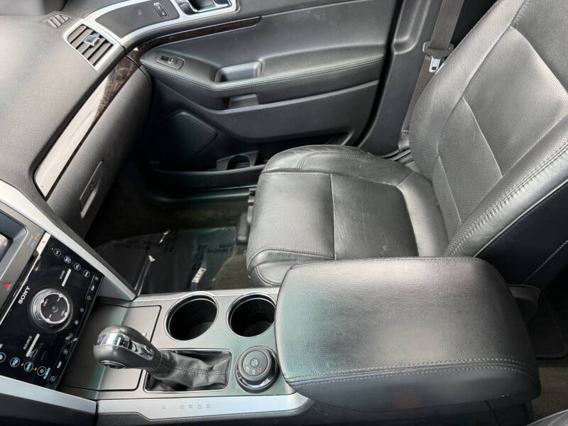 2011 Ford Explorer Limited