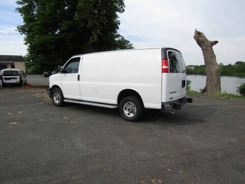 2023 GMC Savana 2500