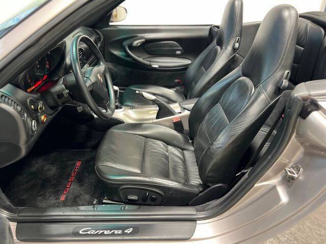 2002 Porsche 911 Carrera 4