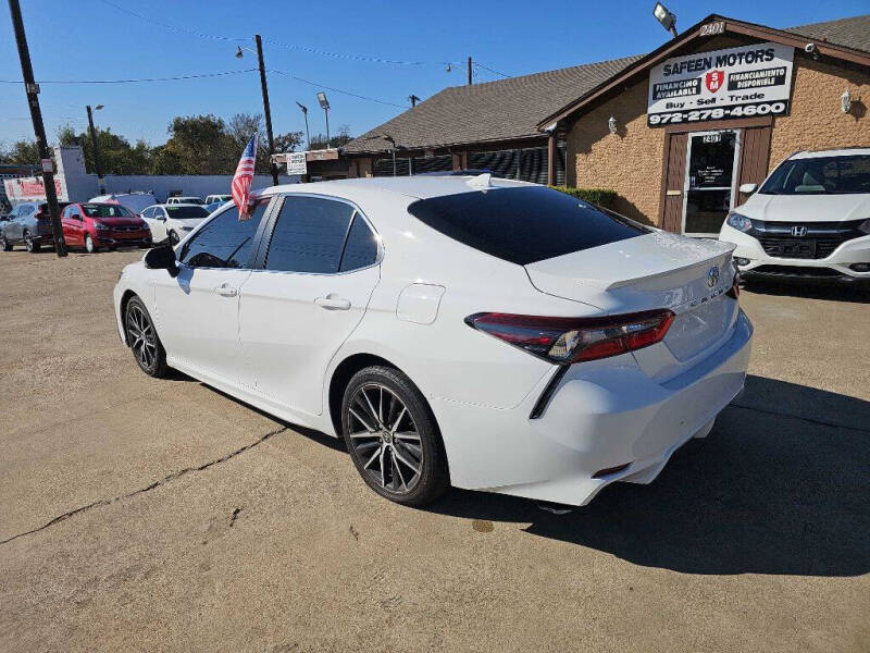 2022 Toyota Camry SE