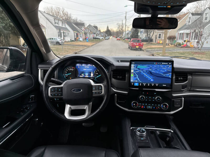 2024 Ford Expedition MAX XLT