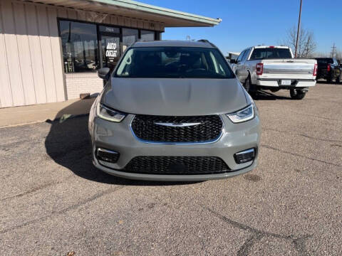 2022 Chrysler Pacifica Touring L