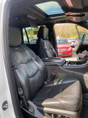 2019 Cadillac Escalade Platinum