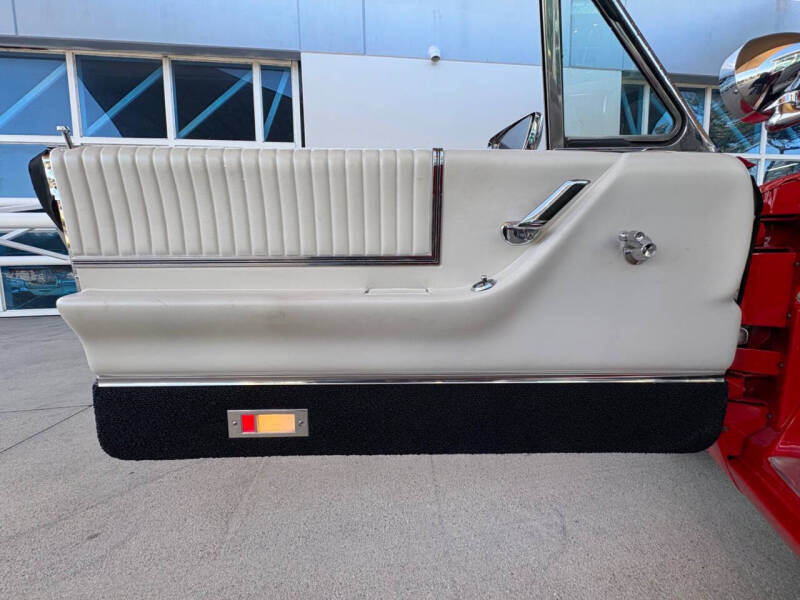 1966 Ford Thunderbird