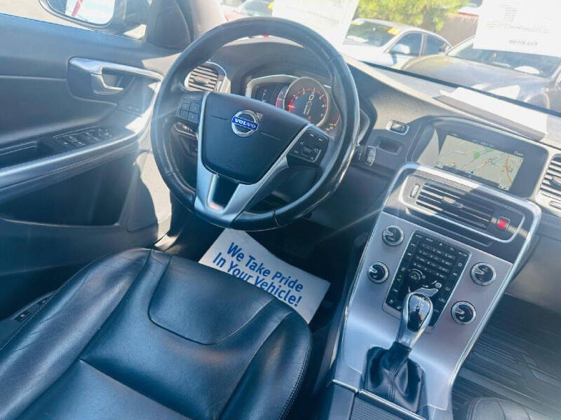 2017 Volvo V60 T5 Premier