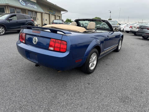 2006 Ford Mustang V6 Deluxe