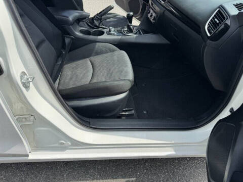 2015 Mazda MAZDA3 i Touring