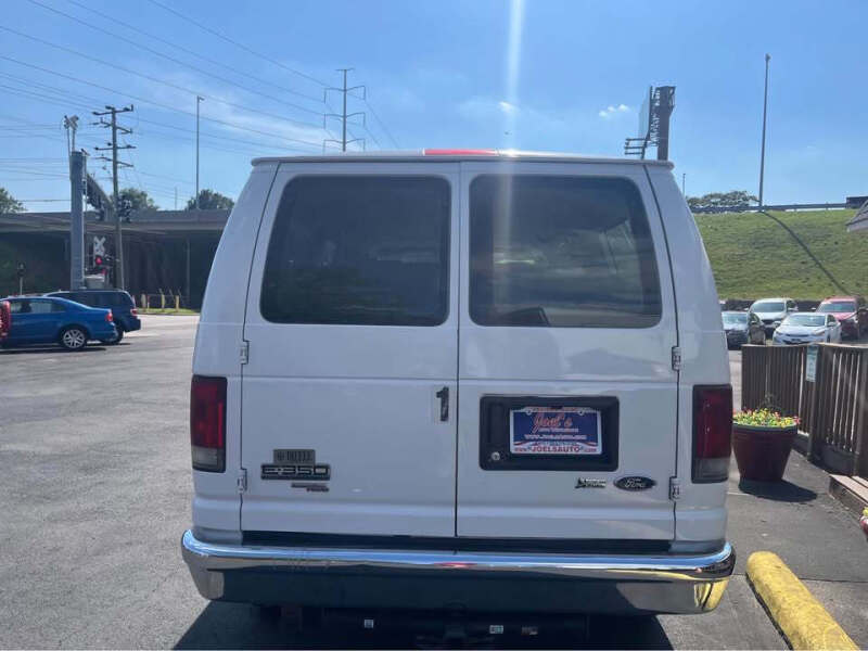 2012 Ford E-Series