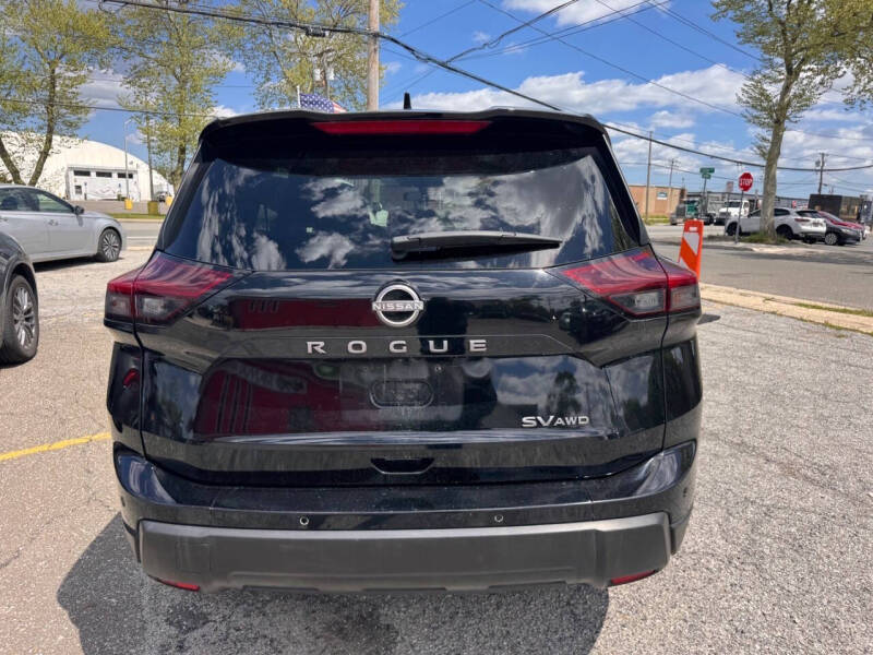 2024 Nissan Rogue SV
