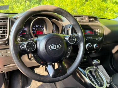 2015 Kia Soul +