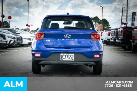2025 Hyundai Venue SE