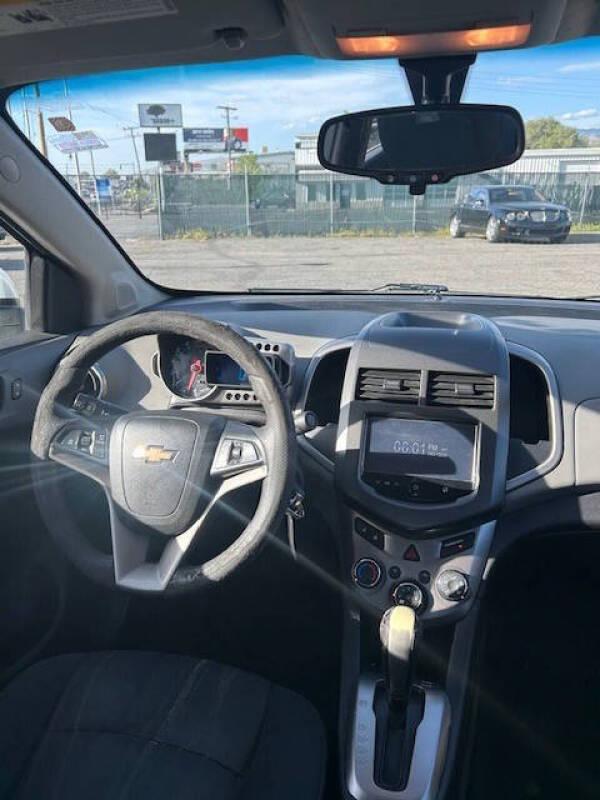 2016 Chevrolet Sonic LT Auto