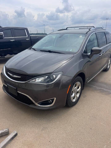 2017 Chrysler Pacifica Touring-L Plus