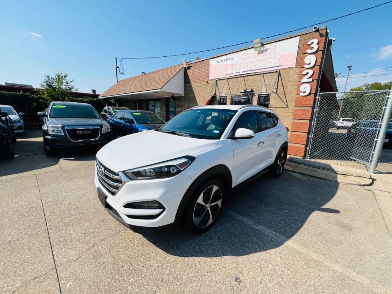 2016 Hyundai TUCSON for sale at Drive Way Autos in Garland, TX