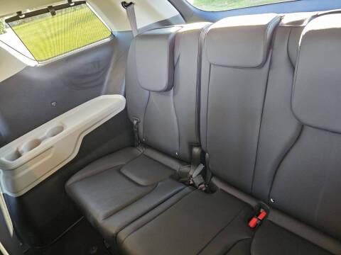 2024 Kia Carnival SX