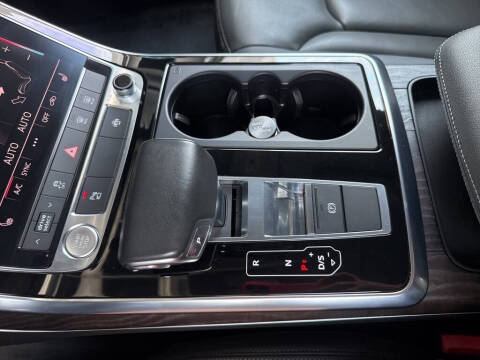 2019 Audi Q8 quattro Premium 55 TFSI