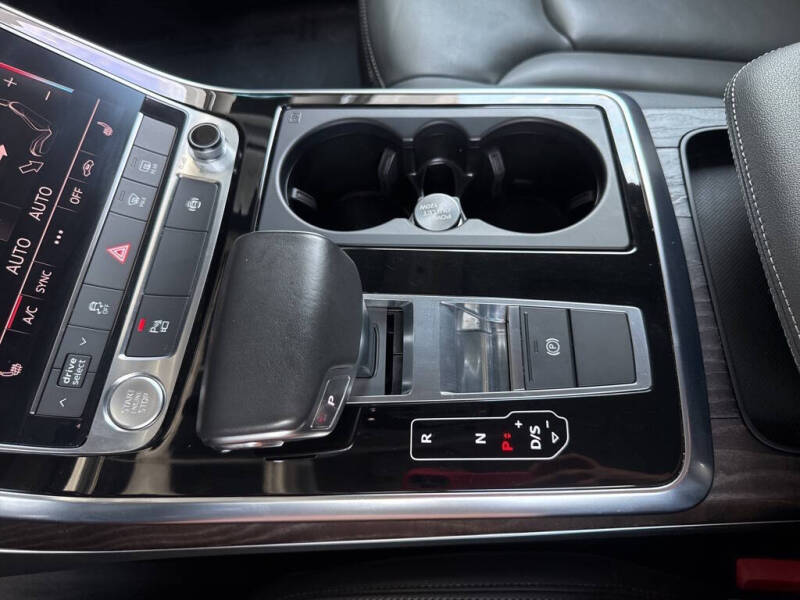 2019 Audi Q8 quattro Premium 55 TFSI