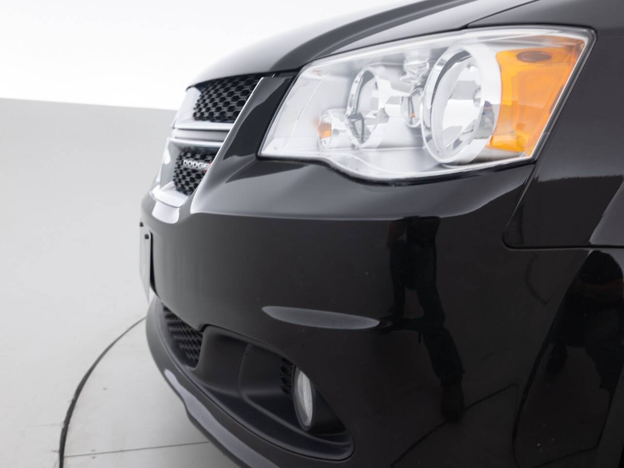 Used Car 2020 Dodge Grand Caravan  Sxt 4dr Mini Van For Sale Under $12,000 In Coal City, Illinois