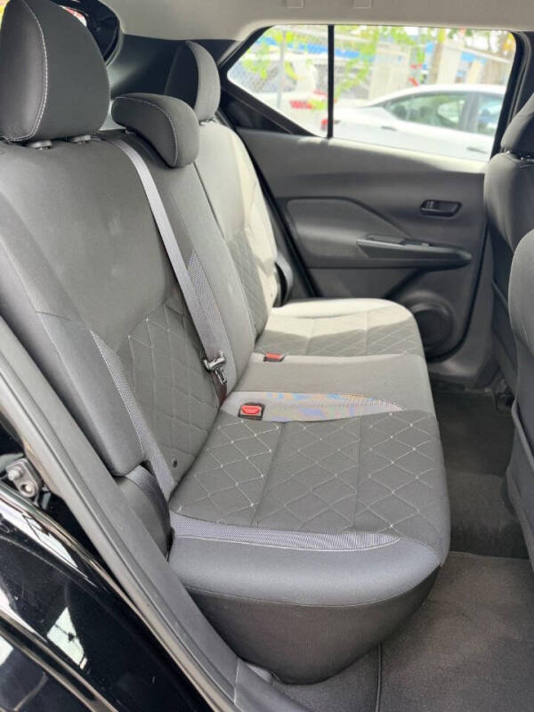 2019 Nissan Kicks SV