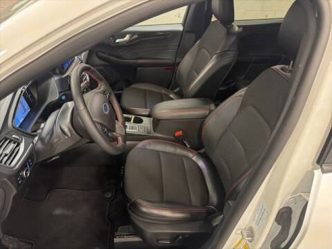 2025 Ford Escape Hybrid ST-Line Select