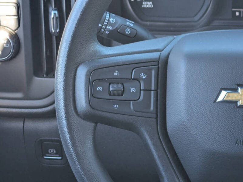 2023 Chevrolet Silverado 1500 Custom