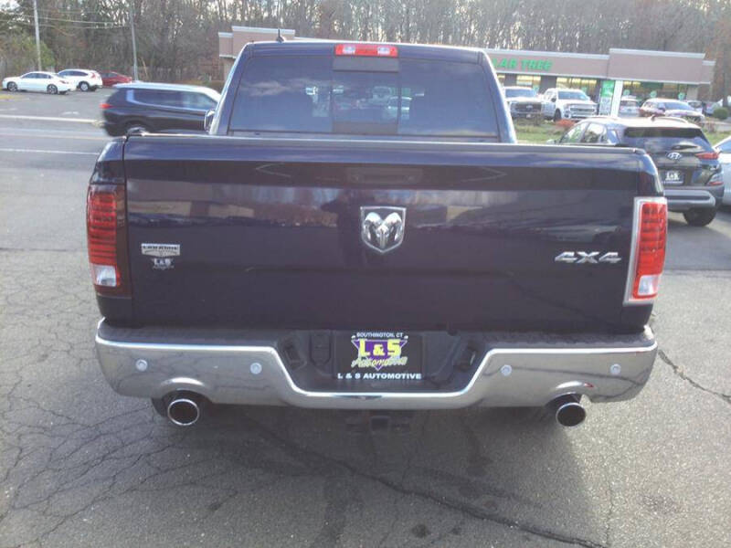 2017 RAM 1500 Laramie