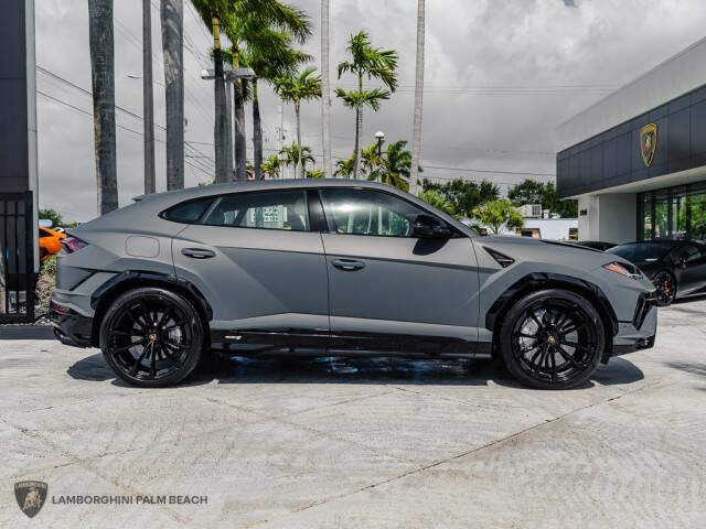2024 Lamborghini Urus S