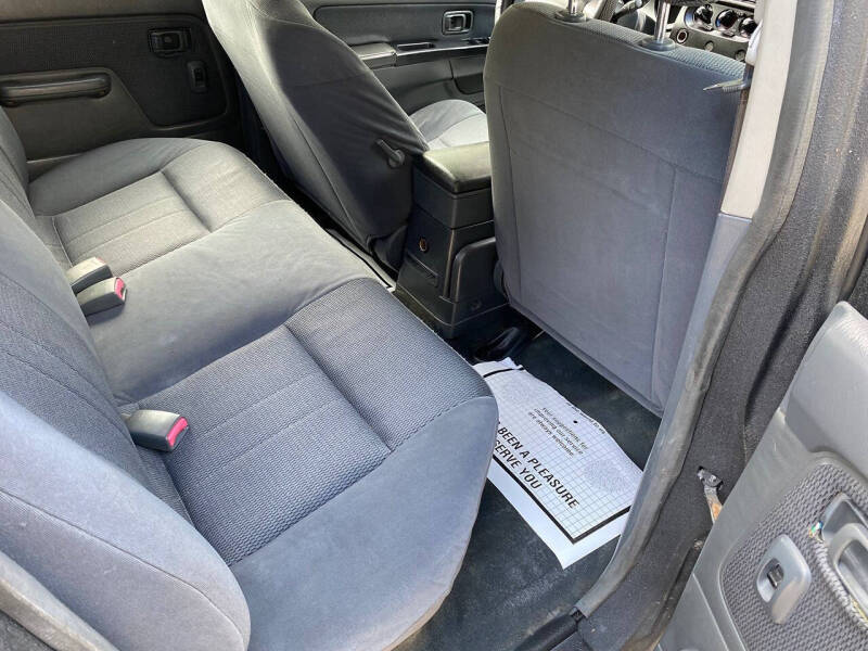2003 Nissan Frontier XE-V6