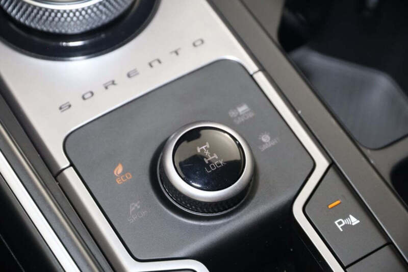 2025 Kia Sorento Hybrid EX