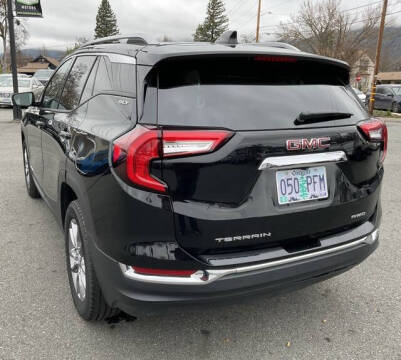 2024 GMC Terrain SLT