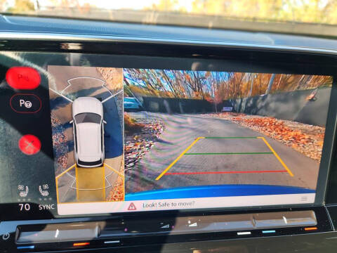 2025 Volkswagen Atlas Cross Sport SEL Premium R-Line 4Motion