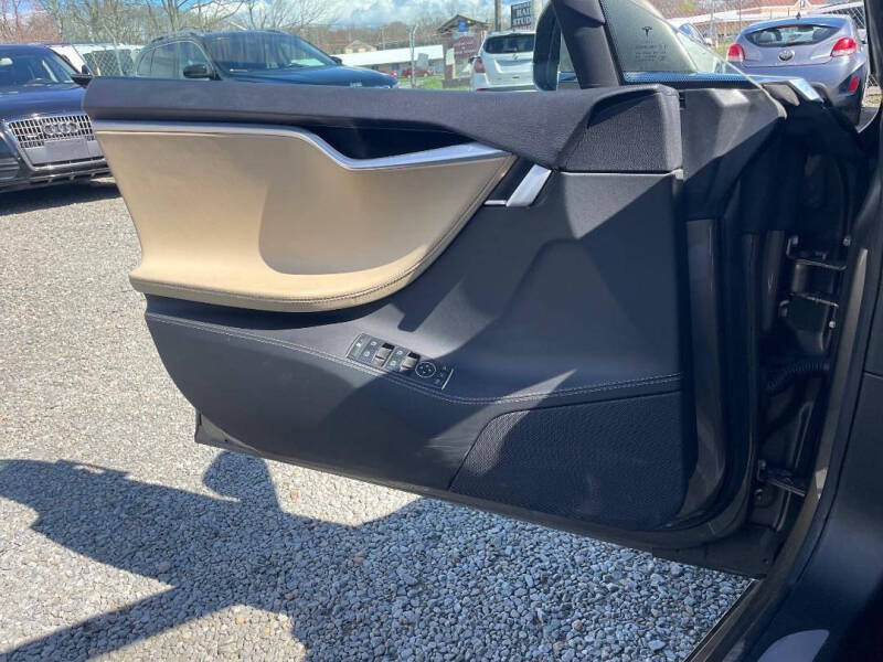 2015 Tesla Model S P85D