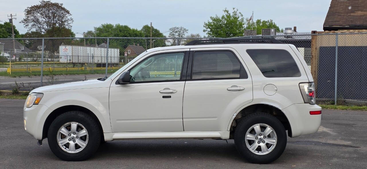 White 2010 Mercury Mariner V6 V6 4dr SUV 2