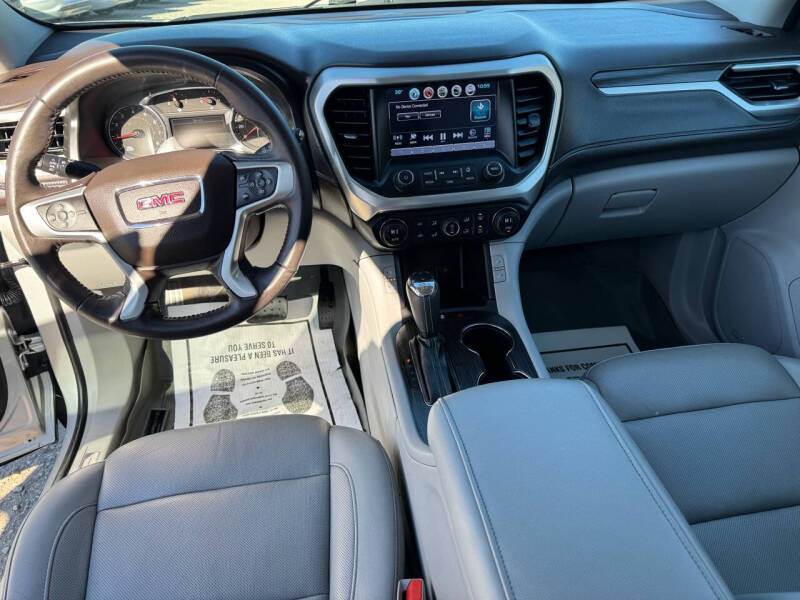 2018 GMC Acadia SLT-1 photo 16