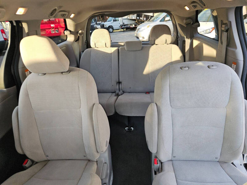 2020 Toyota Sienna L 7-Passenger