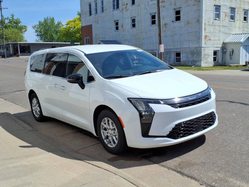 2027 Chrysler Pacifica Select