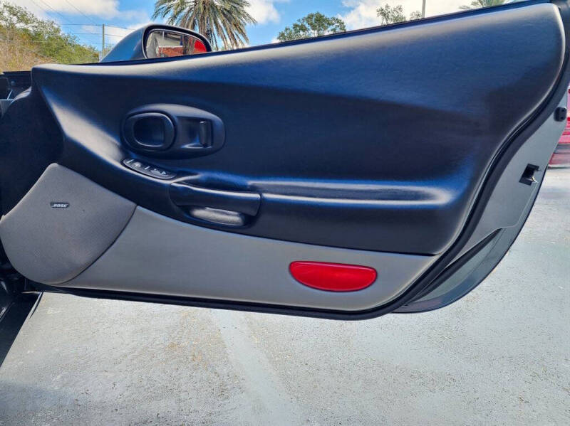 2004 Chevrolet Corvette