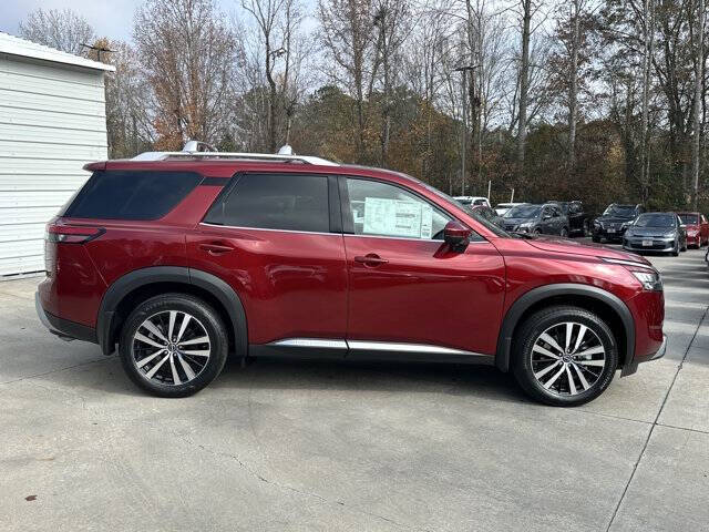 2025 Nissan Pathfinder Platinum