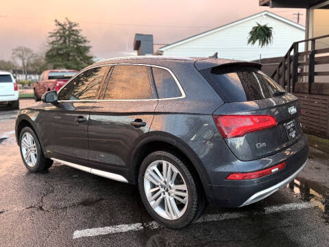 2018 Audi Q5 2.0T quattro Premium Plus