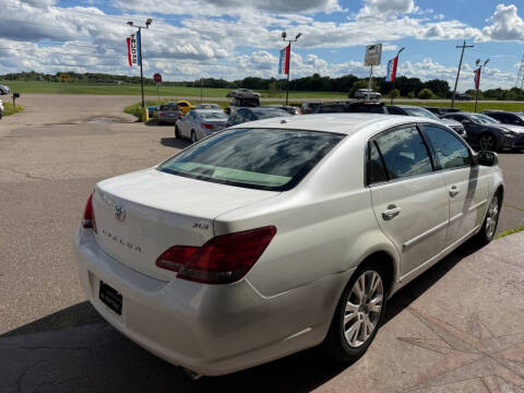 2009 Toyota Avalon XLS