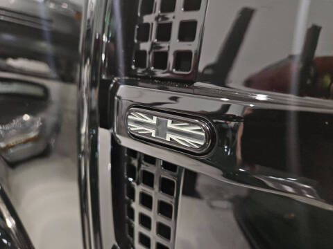2024 Land Rover Defender 110 V8 P525