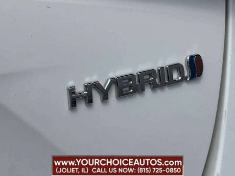 2022 Toyota Prius LE