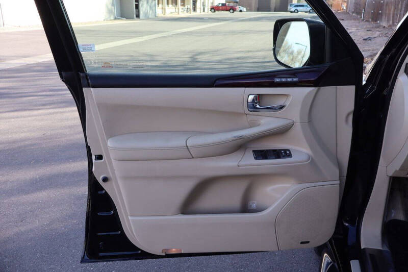 2011 Lexus LX 570