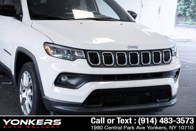 2023 Jeep Compass Latitude Lux