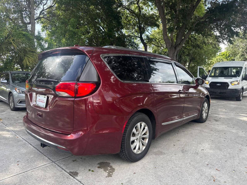 2019 Chrysler Pacifica Touring L
