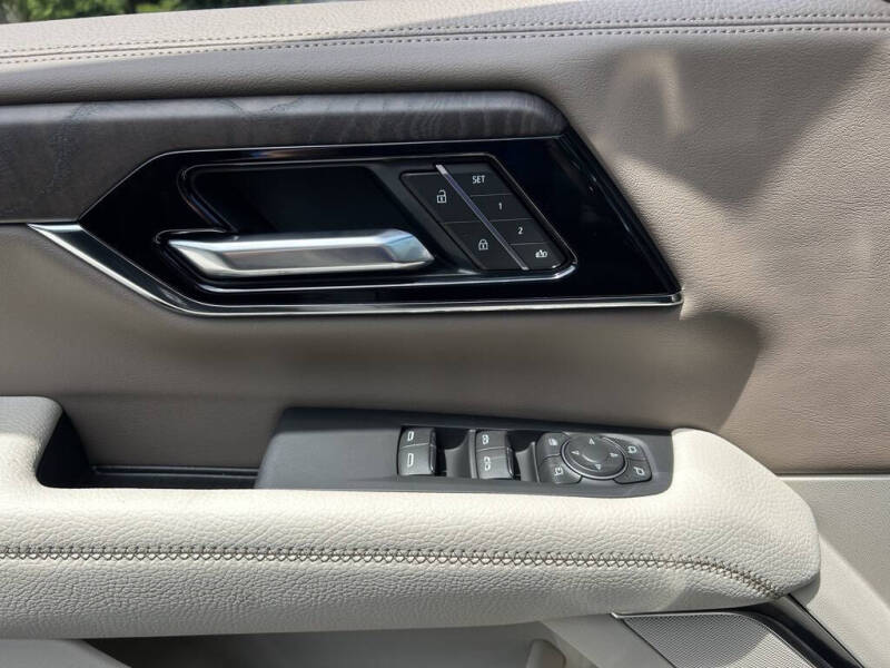 2025 GMC Yukon XL Denali